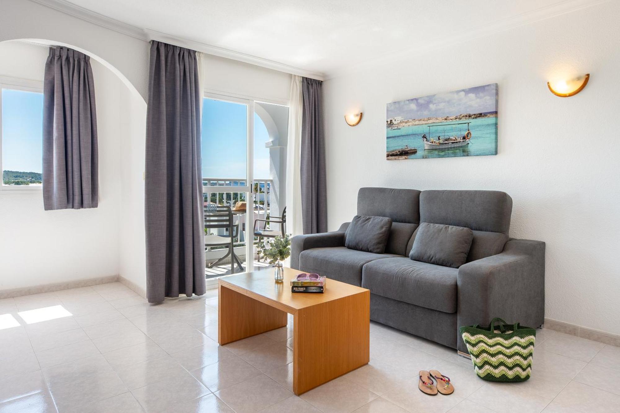 Hotel Apartamentos Vibra San Marino San Antonio  Kültér fotó